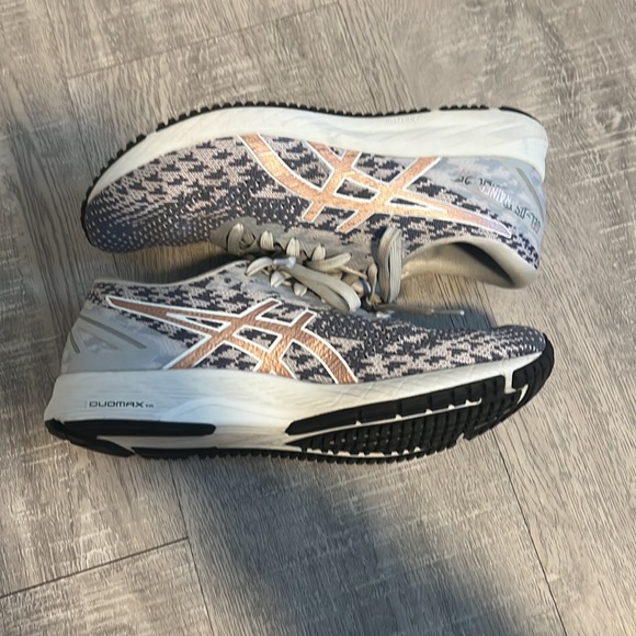 ASICS WOMEN'S GEL-DS TRAINER Size 6.5 - Picture 5 of 10
